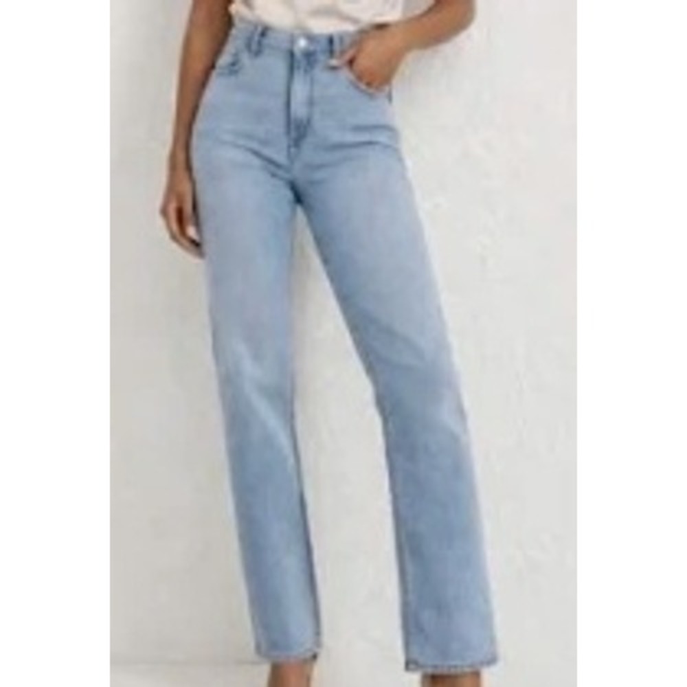 Abercrombie & Fitch 90s Slim Straight Ultra High Rise Jeans Light Wash Size 26 2